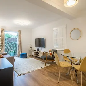 Holiday home Lovely 1 Bed With Free Parking & Garden, Cambridge (Cambridgeshire)